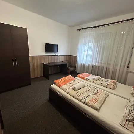 Rózsakert Panzió Vendégház