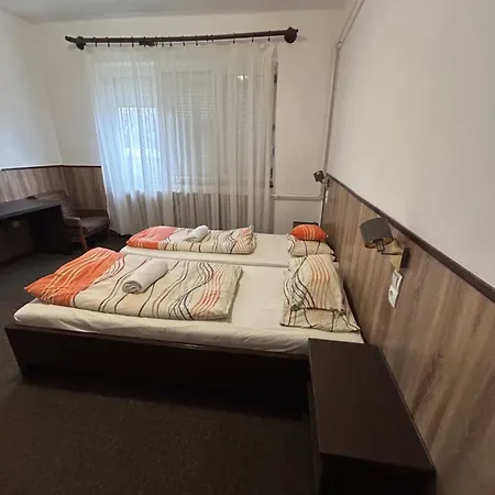 Vendégház Rózsakert Panzió *
