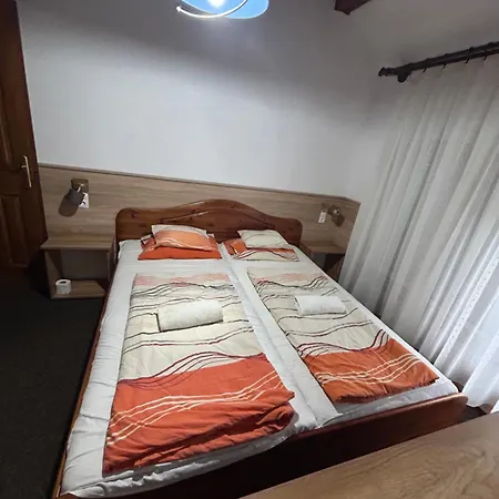 Rozsakert Panzio Guest house *