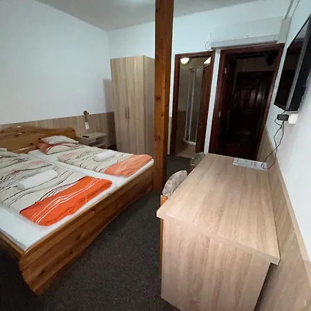 Rozsakert Panzio 3* Mestecǎneşti