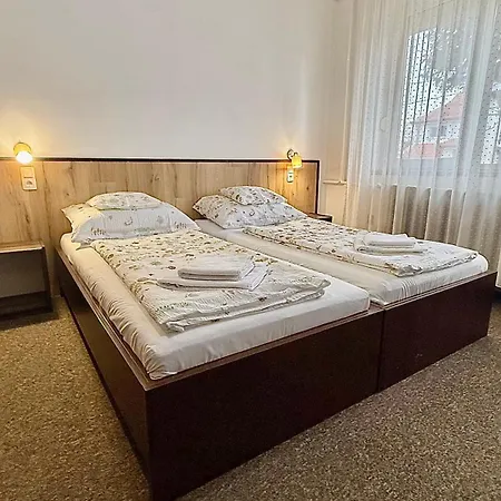 若莎卡特酒店