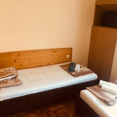 Rózsakert Panzió Vendégház *